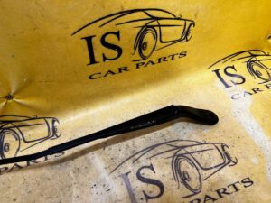 KOMPLET RAMIONA PIÓRA WYCIERACZEK PRZÓD DACIA SANDERO III 2023R