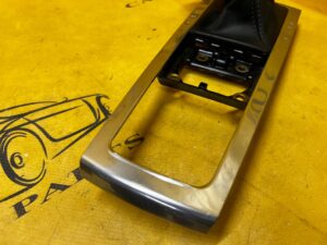 LEWAREK WYBIERAK ZMIANY BIEGÓW OSŁONA TUNELU ŚRODKOWEGO PORSCHE MACAN 95B