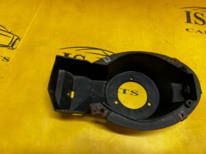 RAMKA UCHWYT GNIAZDO MOCOWANIE WLEWU PALIWA CHEVROLET CORVETTE C5 97-04