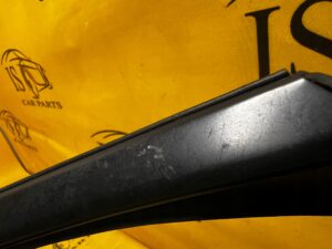 LISTWA SZYBY CZOŁOWEJ PRZÓD LEWY MERCEDES GL X166