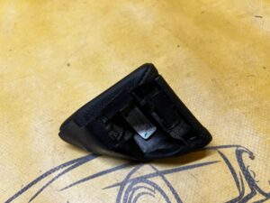 OSŁONA ZAŚLEPKA PODŁOKIETNIK SŁUPKA B PRAWA PORSCHE PANAMERA 970 I LIFT