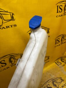 ZBIORNIK PŁYNU DO SPRYSKIWACZY AUDI A8 D4