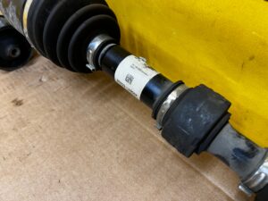 PÓŁOŚ PRZÓD PRZEDNIA PRAWY PRAWA KIA SORENTO III 2.2 CRDI