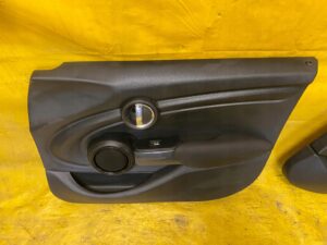 TAPICERKA BOCZEK DRZWI PRAWY PRZÓD MINI COOPER F55