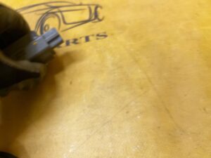 SIŁOWNIK ZAMKA KLAPKI WLEWU PALIWA CHEVROLET CORVETTE C5 97-04