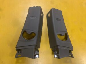 LEWA OSŁONA TAPICERKA POSZYCIE SŁUPKA BMW F22 F21