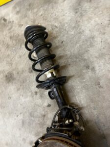 ZWROTNICA AMORTYZATOR PRZÓD PRAWY FORD EXPLORER MK6 3.3 V6 FHEF HYBRID 4X4