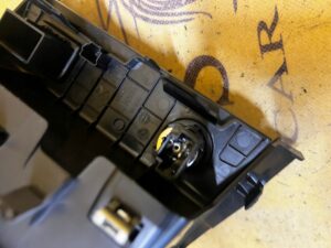 SCHOWEK PÓŁKA ZAPALNICZKA TUNELU DESKI DACIA SANDERO III 2023R