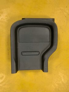 PÓŁKA OSŁONA TUNELU ŚRODKOWEG NISSAN E-NV200 NV200