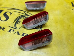 LAMPKA OSTRZEGAWCZA ODBLASK DRZWI PORSCHE MACAN 95B