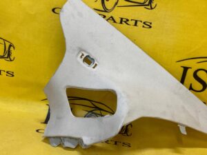 OSŁONA POSZYCIE SŁUPKA PRAWY TYŁ MERCEDES W257