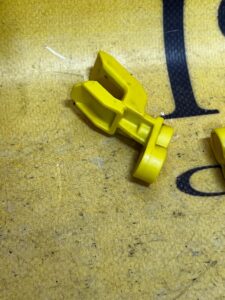 KOŁEK MOCOWANIE DESKI KONSOLI LEXUS RX 450H III 3 AL10