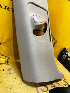 OSŁONA POSZYCIE SŁUPKA B ŚRODKOWEGO LEWA LEWE TESLA MODEL 3 PRZEDLIFT