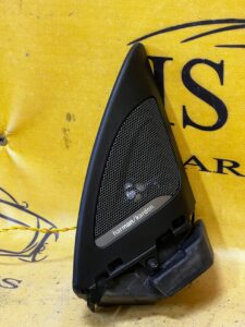 OSŁONA TRÓJKĄT GŁOŚNIK HARMAN KARDON PRAWY BMW F22