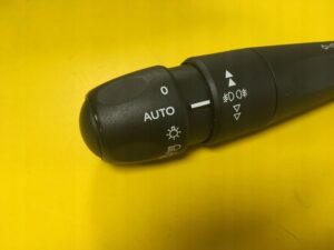 MANETKI KIERUNKOWSKAZ WYCIERACZKI C4 PICASSO II