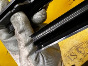 OSŁONA PROWADNICY SZYNY FOTELA PORSCHE PANAMERA 970 I LIFT