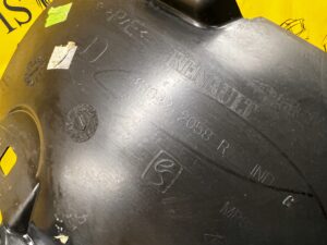 NADKOLE KOMPLETNE PRAWY PRZÓD DACIA SANDERO III STEPWAY