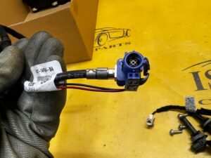 WIĄZKA INSTALACJA USB WNĘTRZA RADIA FORD BRONCO 21-