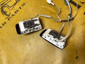 LAMPKA OŚWIETLENIE PODSUFITKI INFINITI Q50