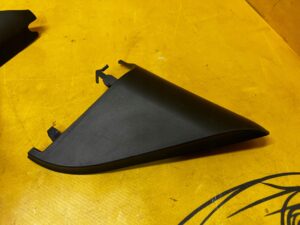 ZAŚLEPKA OSŁONA BOCZKA DRZWI PRZÓD LEWA RENAULT ESPACE VI AUSTRAL