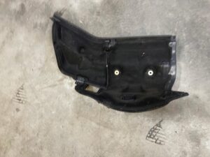 OSŁONA PŁYTA ŚCIANY GRODZIOWEJ SILNIKA MERCEDES GL X166