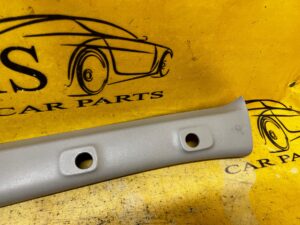 OSŁONA POSZYCIE SŁUPKA A PRZÓD PRAWE PRAWEGO TOYOTA HILUX VIII 8