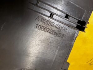 OSŁONA ZAŚLEPKA SZYNY PROWADNICY FOTELA TYŁ PRAWY MERCEDES GLS X166 BRĄZ