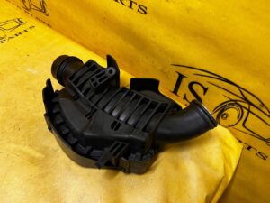 REZONATOR POWIETRZA TŁUMIK SZMERÓW MERCEDES CLS W218 3.0 CDI