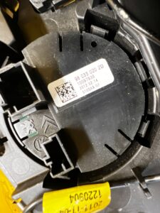 LAMPKA OŚWIETLENIE PODSUFITKI PRZÓD SZYBERDACH PEUGEOT 508 I