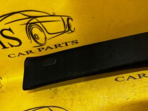 OSŁONA POSZYCIE SŁUPKA A LEWA CZARNA BMW 5 G30