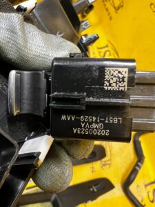 PRZEŁĄCZNIK PANEL STEROWANIA SZYB LEWY TYŁ FORD KUGA MK3