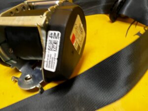 WYSTRZELONY PAS BEZPIECZEŃSTWA TYŁ LEWY 2 RZĄD DACIA JOGGER EU