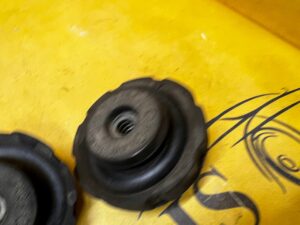 GNIAZDO MOCOWANIE SPRĘŻYNY TYŁ GÓRNE PORSCHE MACAN 95B