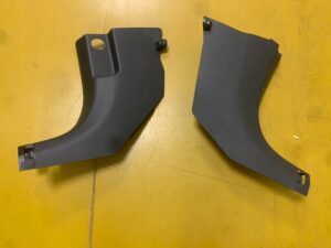 PRAWA OSŁONA NAROŻNIK PROGU KIA SORENTO III 3