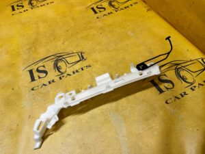 MOCOWANIE OSŁONY POSZYCIA SŁUPKA PRZÓD PRAWY FORD FIESTA MK8