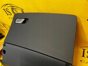 SCHOWEK DESKI PASAŻERA AUDI TT 8S 8S0 EUROPA