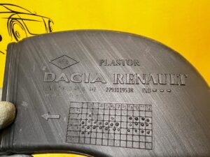 KANAŁ TUNEL PRZEWÓD POWIETRZA DACIA DUSTER II