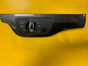 LISTWA DEKOR OSŁONA DESKI KONSOLI AUDI Q7 4M JQ2