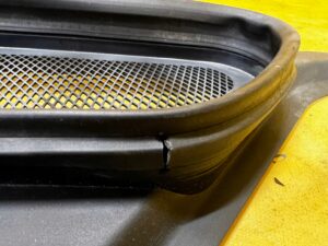 PODSZYBIE OSŁONA KRATKA PODSZYBIA PRAWE PRAWA MERCEDES GLS X166