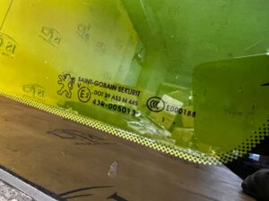 SZYBA KAROSERYJNA BŁOTNIKA TYŁ PRAWY PEUGEOT 508 I KOMBI SW