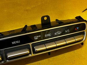 PANEL PRZEŁĄCZNIKI KLIMATYZACJI MERCEDES E KLASA W213