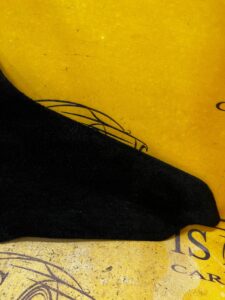 TAPICERKA OSŁONA KONSOLI ŚRODKOWEJ PRZÓD LEWY TESLA MODEL 3 PRZEDLIFT