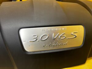 POKRYWA OSŁONA GÓRNA SILNIKA PORSCHE PANAMERA 970 I LIFT 3.0 S E-HYBRID