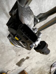 MECHANIZM SILNICZEK SILNIK WYCIERACZEK DACIA DUSTER II LOGAN II SANDERO II