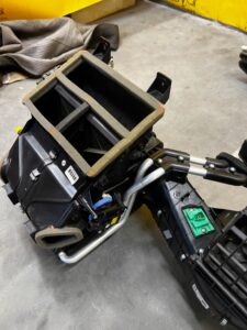 KOMPLETNA NAGRZEWNICA PAROWNIK DMUCHAWA KLIMATYZACJI FORD RANGER MK5 V EU