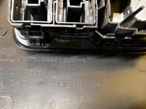 OSŁONA PANEL DESKI KONSOLI LEWA POD KIEROWNICĘ RENAULT KADJAR LIFT