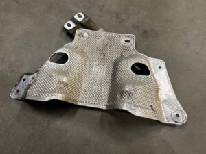 BLACHA OSŁONA TERMICZNA PORSCHE MACAN 95B