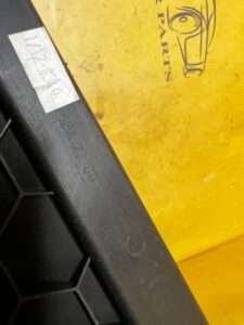 UCHWYT MOCOWANIE PODŁOGI BAGAŻNIKA LEWY MERCEDES GLS X166