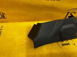 OSŁONA ZAŚLEPKA PLASTIK DACHU TYŁ LEWA 4 DRZWI FORD BRONCO 21-