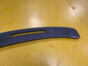 OSŁONA DESKI KONSOLI PODSZYBIE INFINITI Q50 BOSE